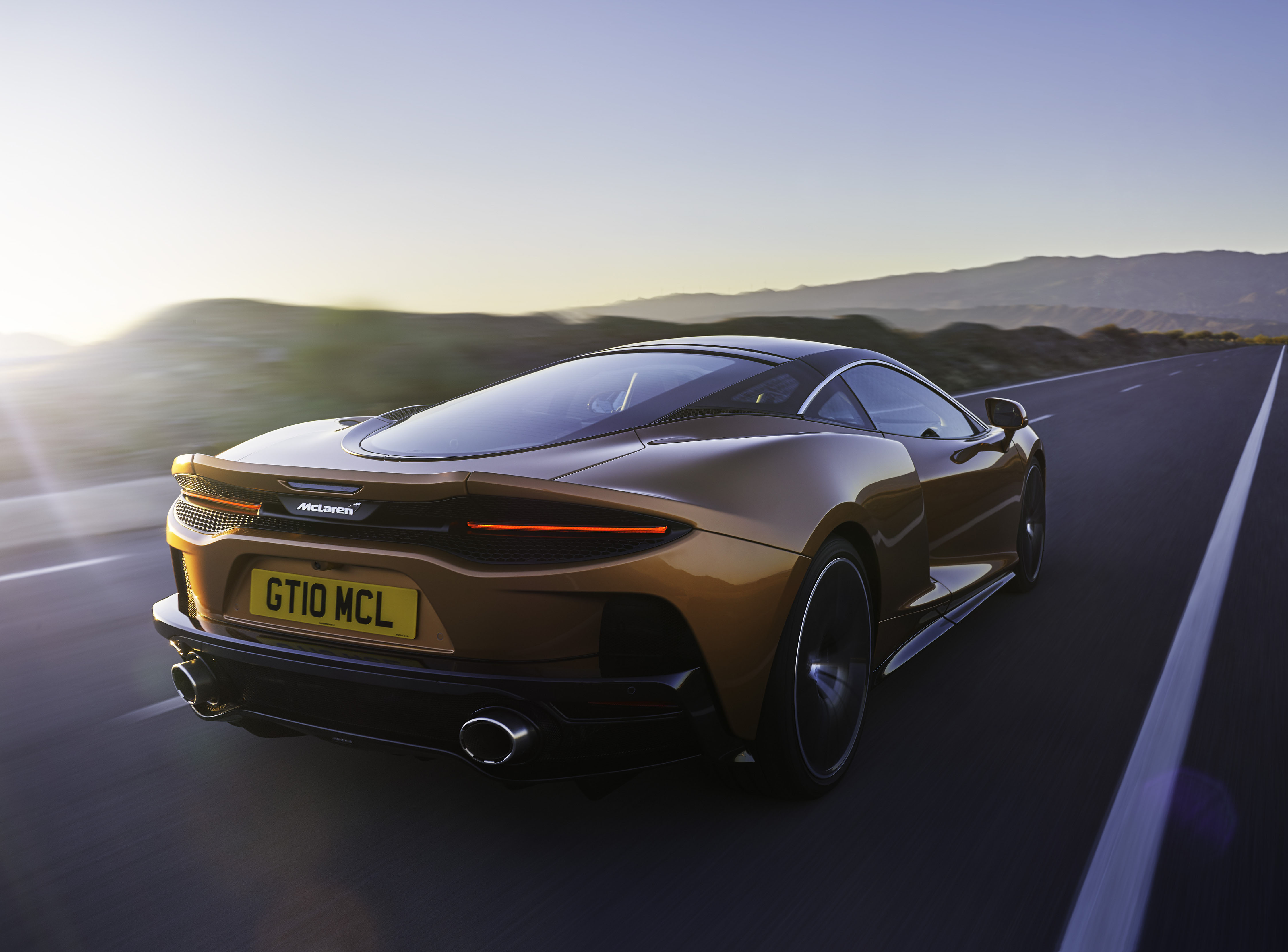 McLaren GT Review 2024 Performance Pricing Carwow